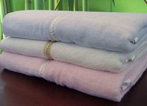 竹纖維<a href=http://m.jhxg.com.cn/ target='_blank'>面料</a>跟純棉哪個(gè)好
